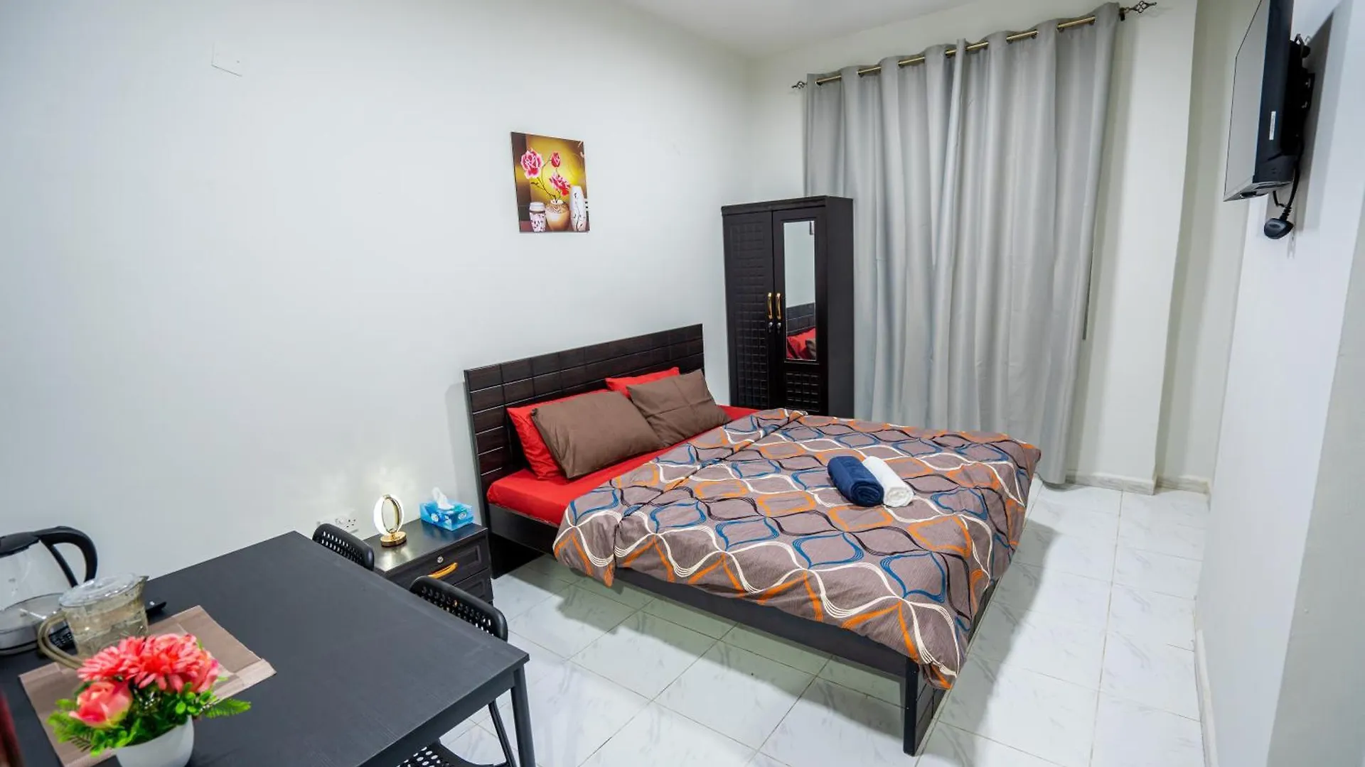 A Home Away From Home 아부다비 0*,  아랍에미리트